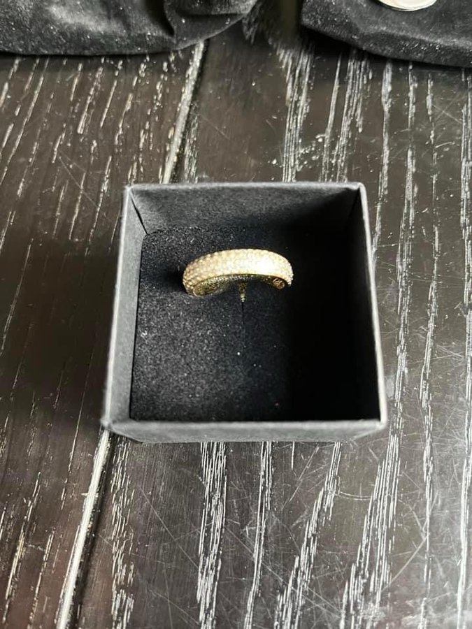 Mockberg Amour ring