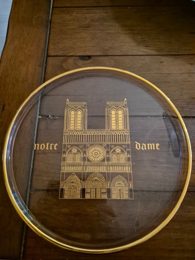 Notre Dame Glastallrik från Orrefors