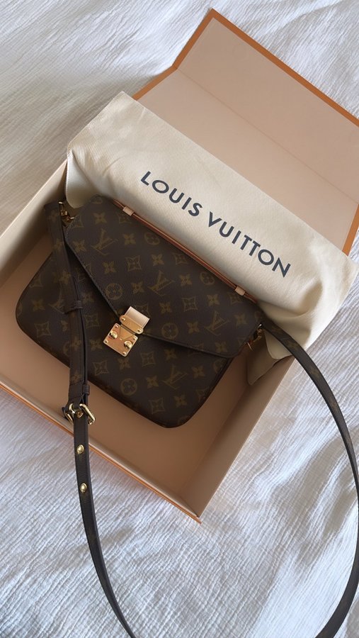 Louis Vuitton Pochette Métis