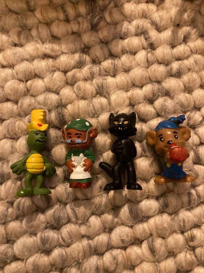 4 st figurer från Bamse