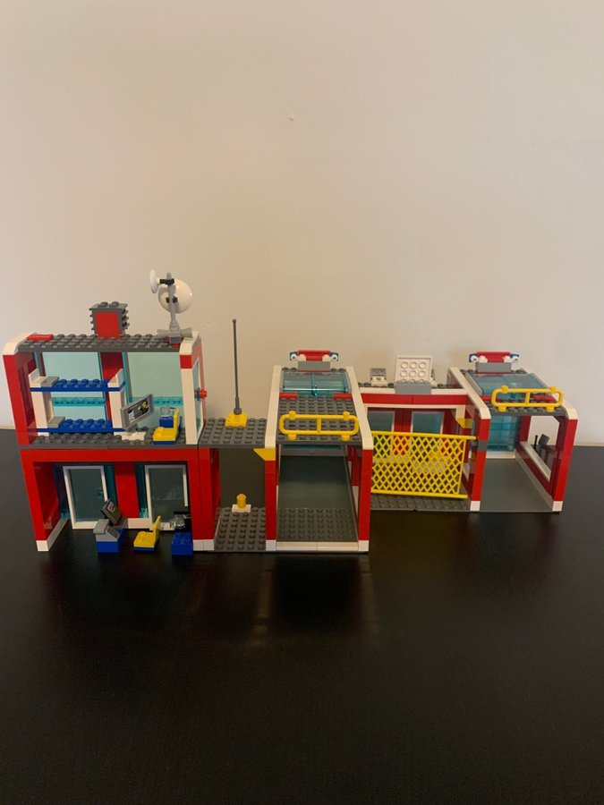 LEGO 7208 Fire Station