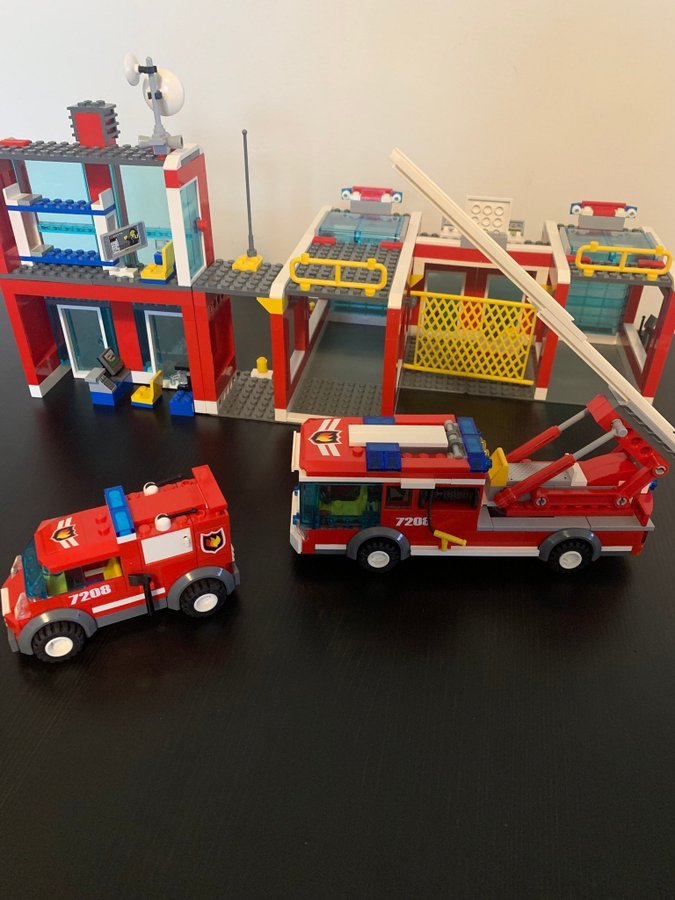 LEGO 7208 Fire Station