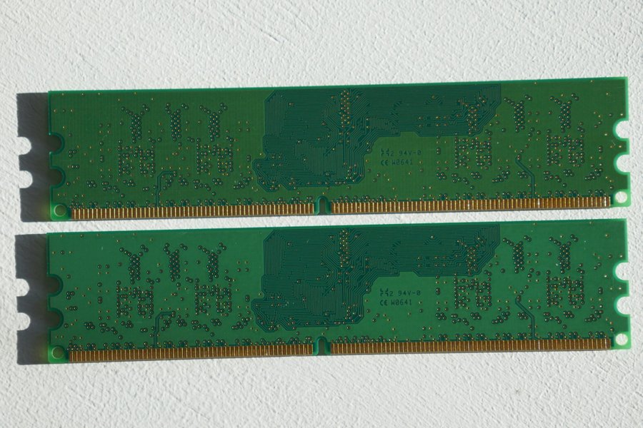 Kingston 512MB (2x 256MB) DDR2 PC2-5400 667MHz KVR667D2N5K2/512 minnen