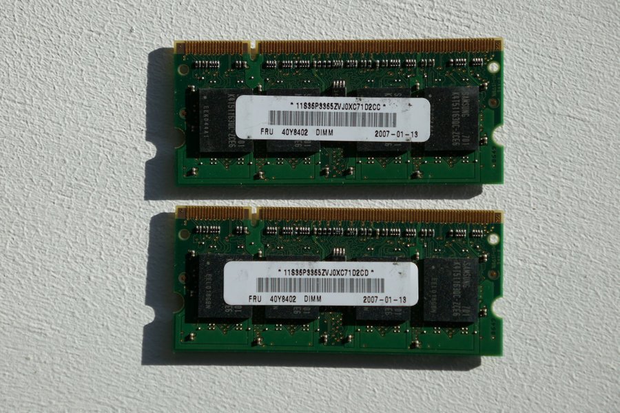 Samsung 1GB (2x 512MB) SO-DIMM DDR2 PC2-5300S 667MHz M470T6554CZ3-CE6 minnen
