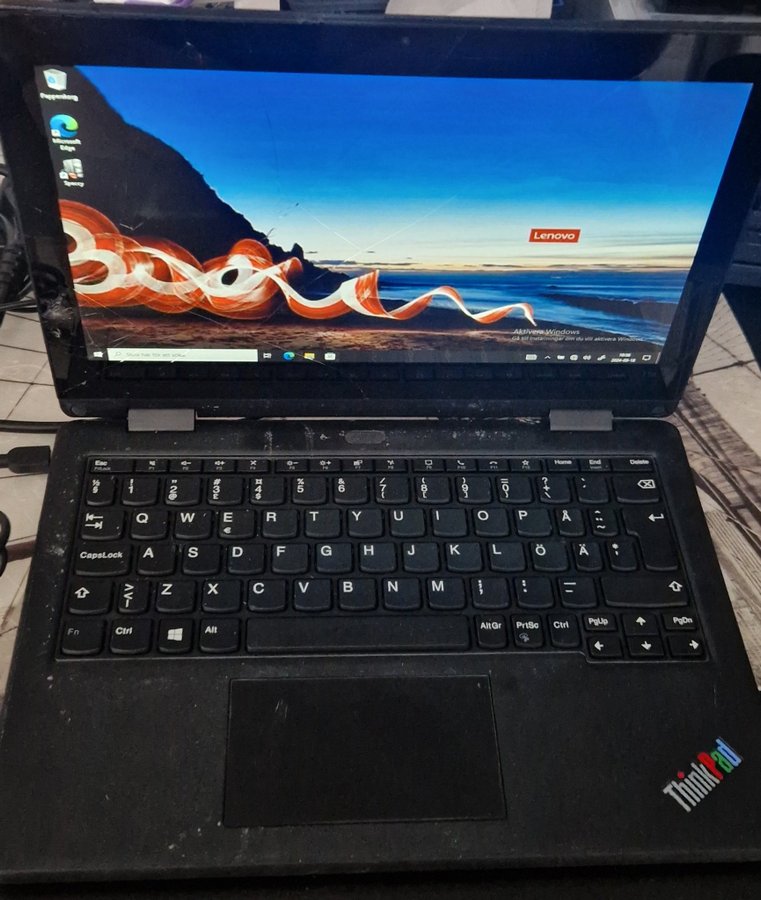 Lenovo 11e Yoga G6 touch-skärm M3-8100Y/4GB/128SSD/spricka skärm NR1