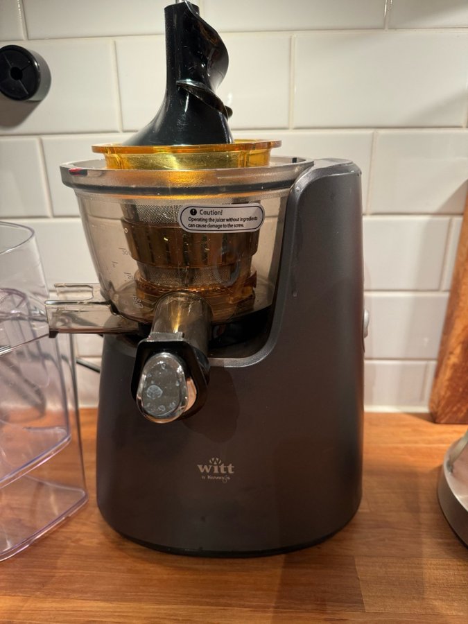 Witt By Kuvings C9640 DG slow juicer