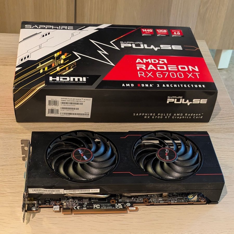 Sapphire Pulse AMD Radeon RX 6700 XT