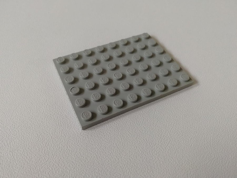 Lego - platta - plate - bas - 6x8 - part 3036 - ljusgrå (old light gray)