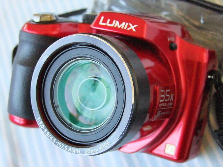 Panasonic Lumix DMC-LZ30 superelegant digital med 16 Mpixlar 35x zoom HD film