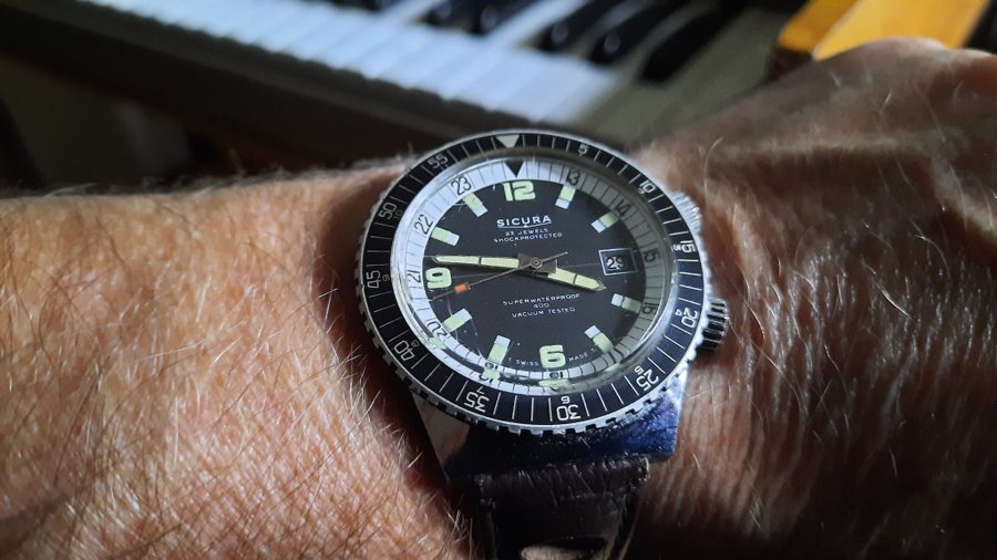 Sicura (Breitling) Vintage Diver Vacuum Tested Dykarklocka