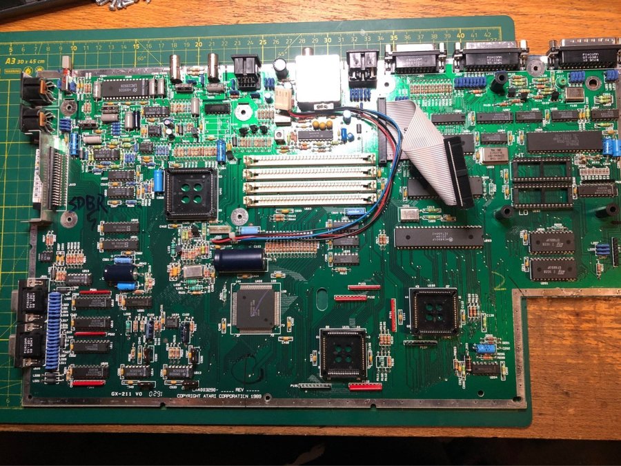 Atari 520 STe Mainboard Deldonator Kanske fungerar..