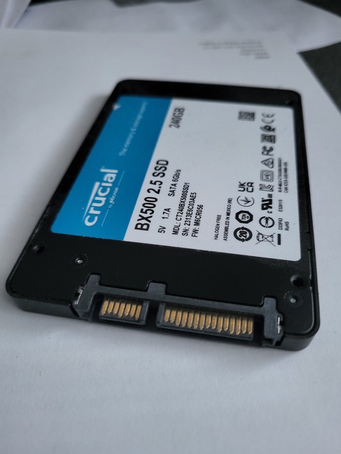 Hårddisk CRUCIAL 240GB SSD