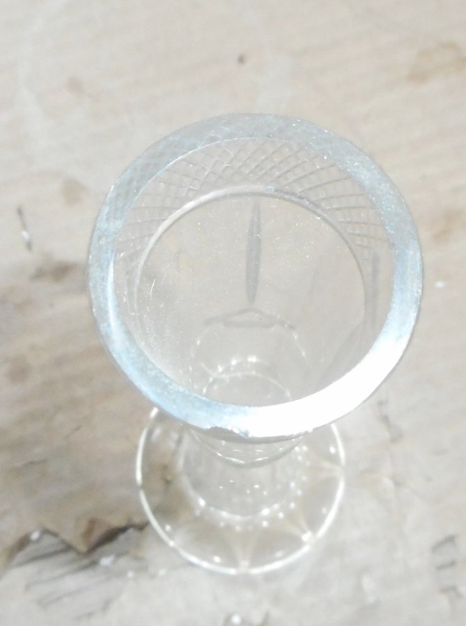 Vas i glas höjd 25,5 cm