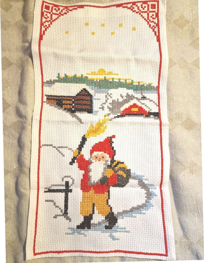 Jultomte broderi/ korstygn 57× 30 cm/ bonad