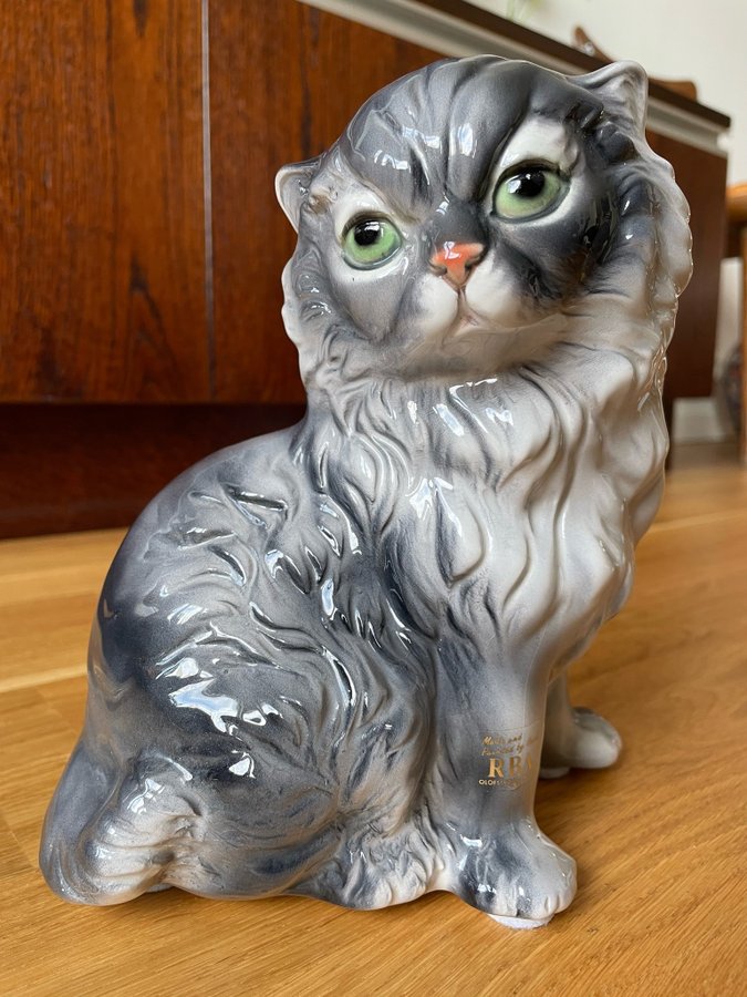 Större RBA porslinsfigur katt ragdoll