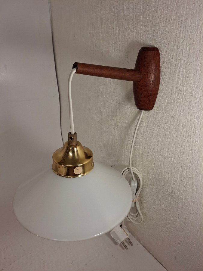 Skomakarlampa vägglampa teak glas mässing retro vintage lampa