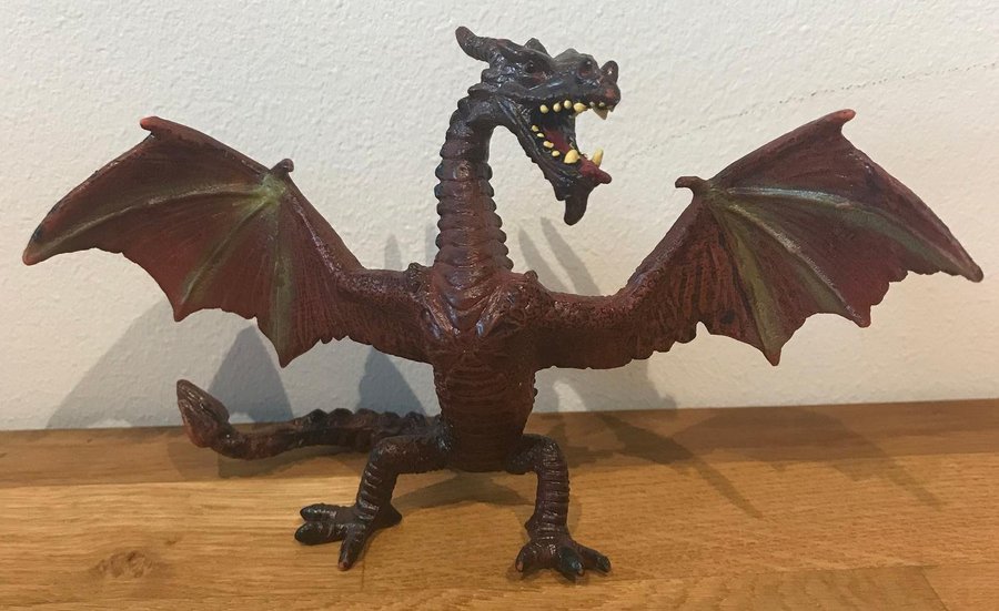 Monster - Röd drake figure