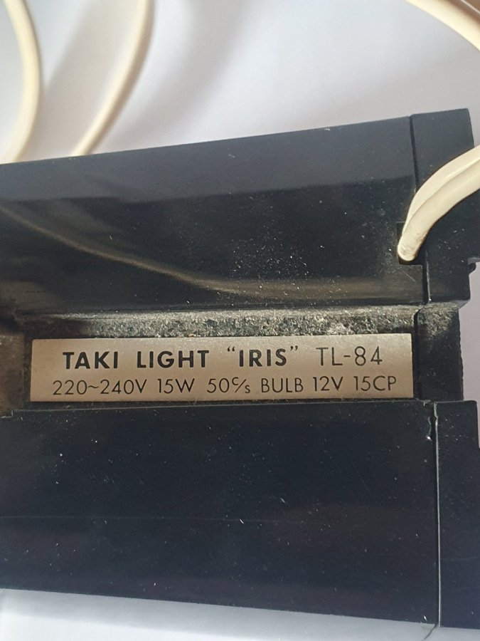 Taki Light "Iris" vintage lampa