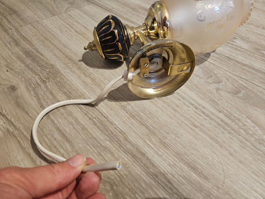 Retro Vägglampa med glaskupa, vägglampett, lampett, lampa, vintage