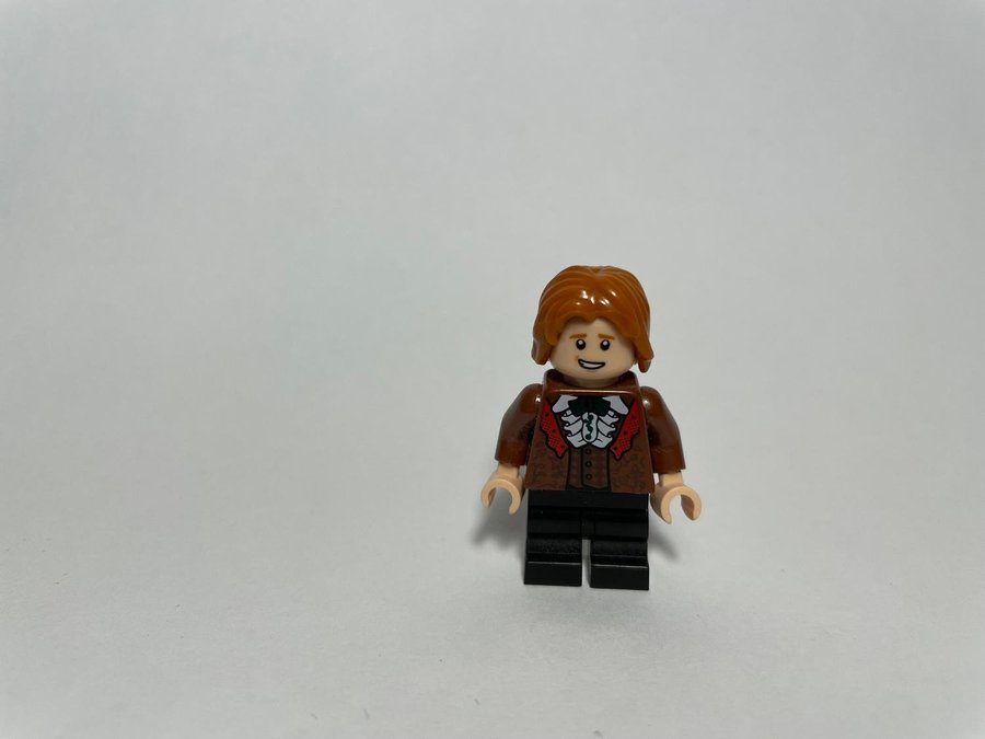 LEGO Harry Potter - Ron Weasley (Yule Ball) från set 75948 (2019)