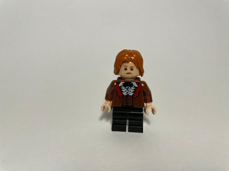 LEGO Harry Potter - Ron Weasley (Yule Ball) från set 75948 (2019)