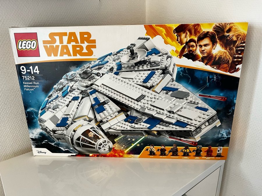 LEGO Star Wars 75212 Kessel Run Millennium Falcon