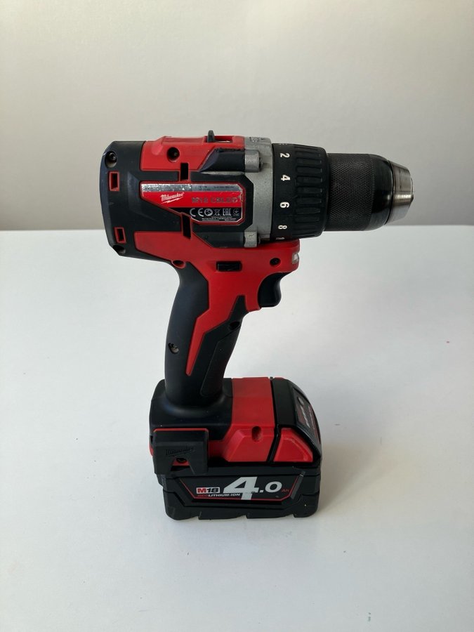 Milwaukee M18 CBLDD Borrmaskin inkl batteri