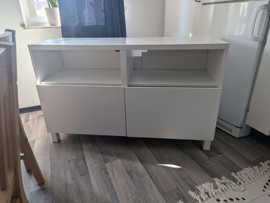 Vit ikea tv möbel