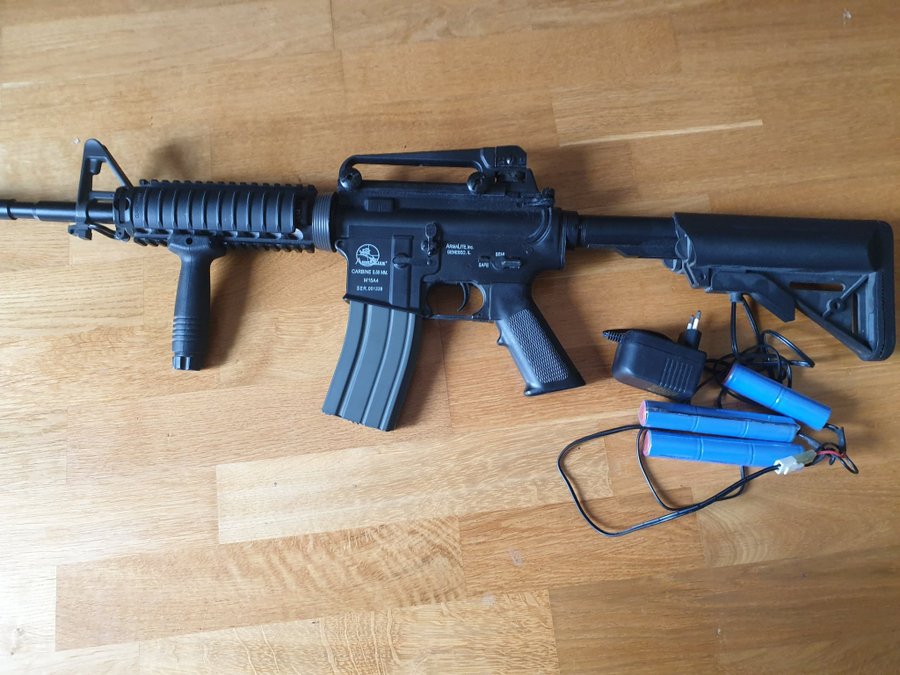 Armalite M15A4 Airsoft Gevär