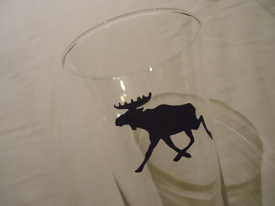 Glas med motiv av em Älg 18 x 8 cm Moose glass