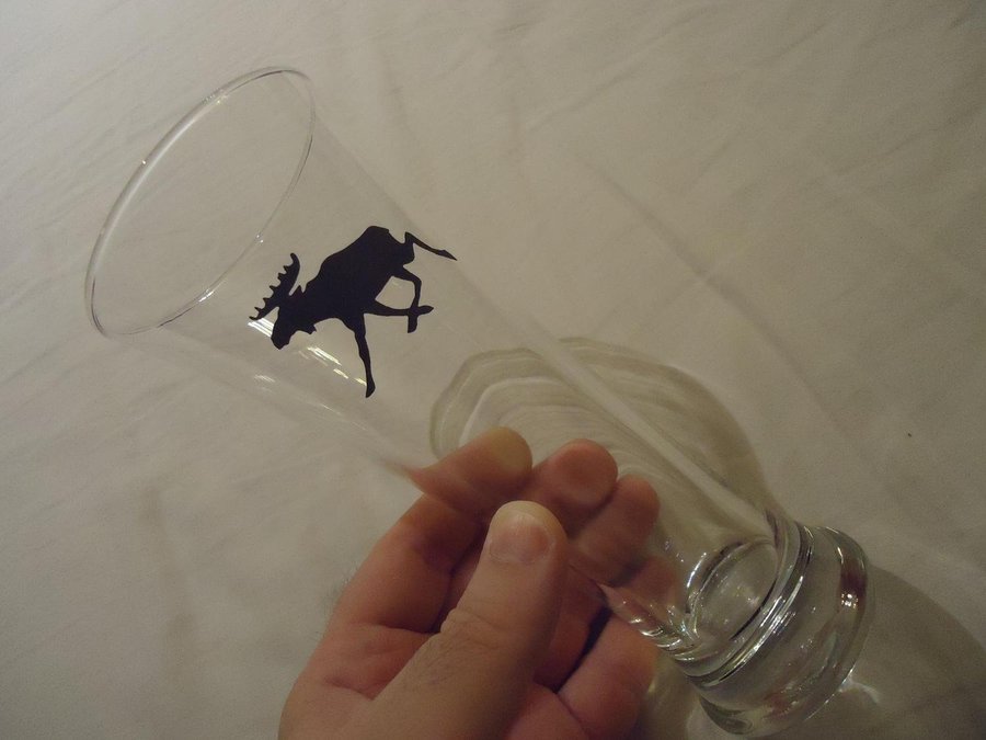 Glas med motiv av em Älg 18 x 8 cm Moose glass