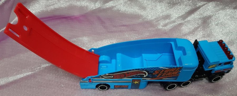 Hot Wheels 2018 Mattel Super Ring Stuntin