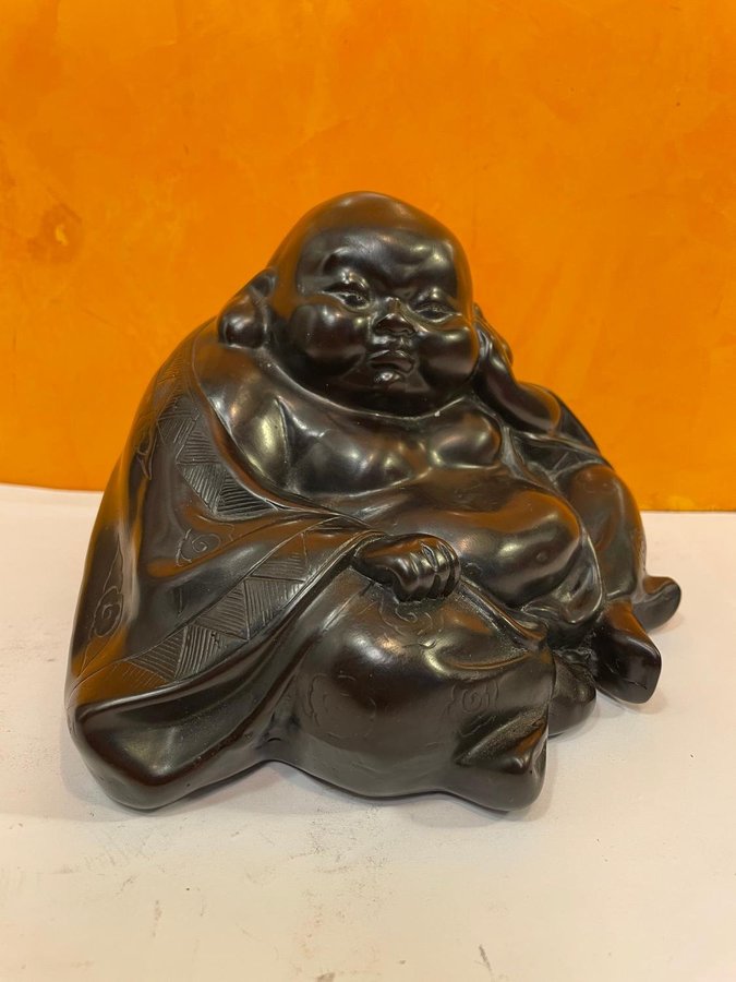 FIGURIN Föreställande Buddha konstmassa Japan 1900-tal