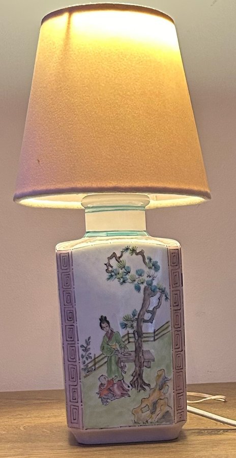 Vintage Kaiser Porcelain Bordslampa - Handmålad 1977