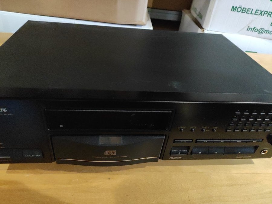 Pioneer PD-S701 Stereo Compact Disc Player