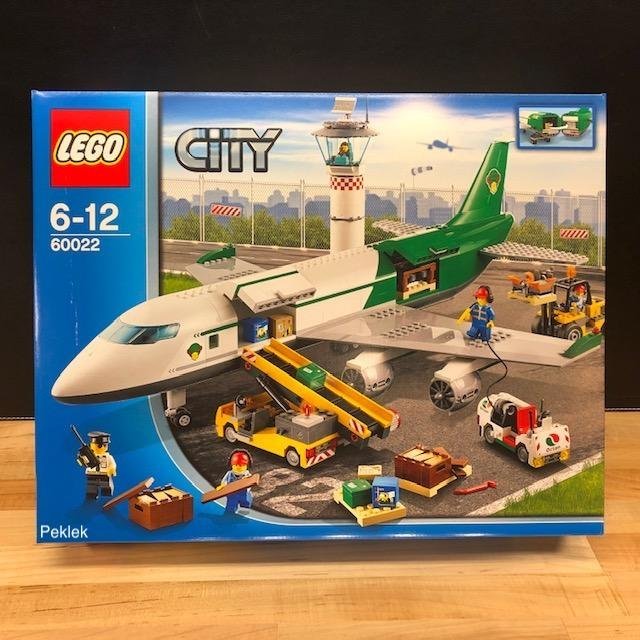 LEGO City 60022 "Cargo Terminal" - från 2013 oöppnad / förseglad!