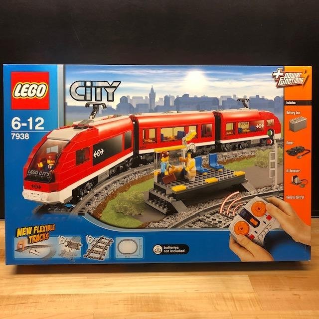 LEGO City 7938 "Passenger Train" - tåg från 2010 oöppnat / förseglat!