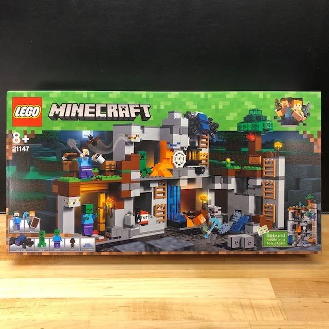 LEGO Minecraft 21147 "Bedrock Adventures" - från 2018 oöppnad / förseglad!