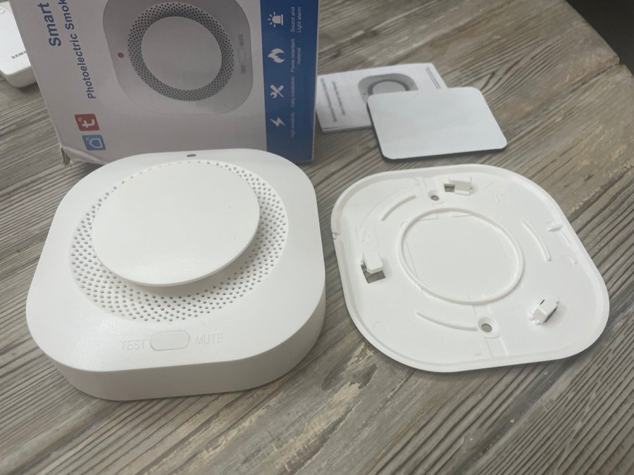 Zigbee Brand/Rökdetektor Tuya/Smartlife Ny i kartong!