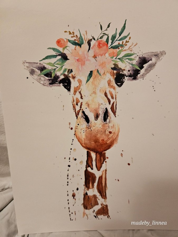 Vattenfärgsmålning av giraff med blommor