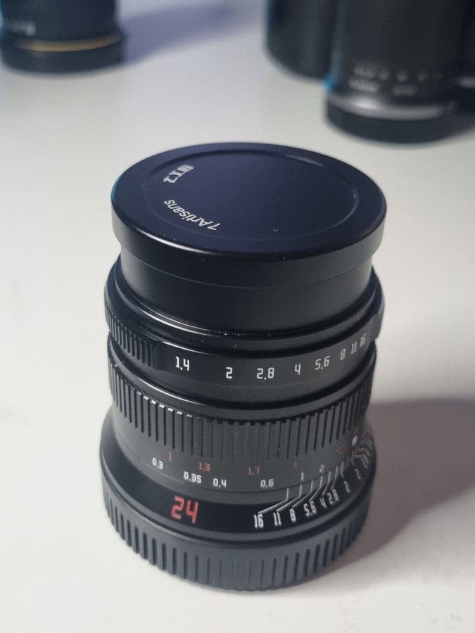 7Artisans 24mm f/1.4 Objektiv till Canon RF. Manuellt.