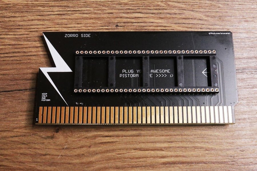 A2000 CPU Slot Adapter - fungerar med pistorm och andra acceleratorer Relocator