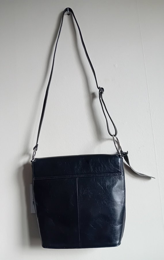 NY Wera Solange Black Leather Crossbody Bag äkta skinn (899 kr)