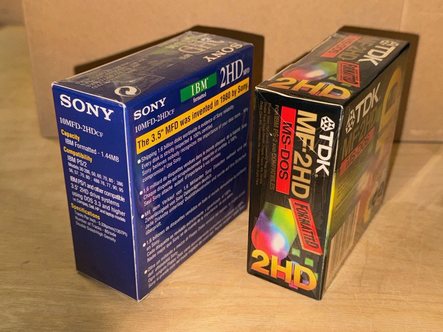 2 oöppnade förpackningar med 10 PC-disketter i varje - TDK MF-2HD  Sony MFD 2HD