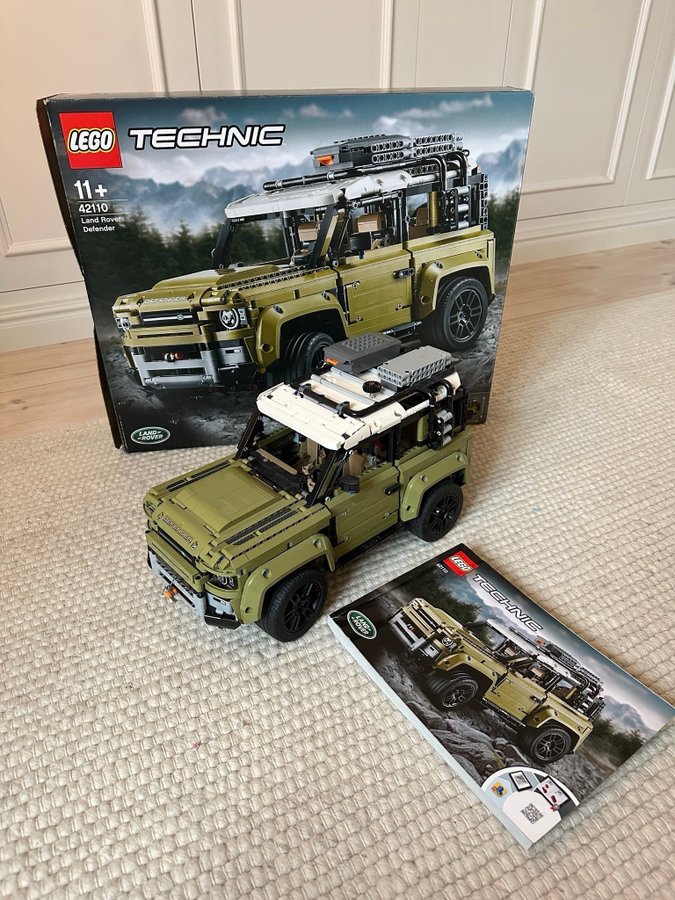 LEGO Technic Land Rover Defender 42110