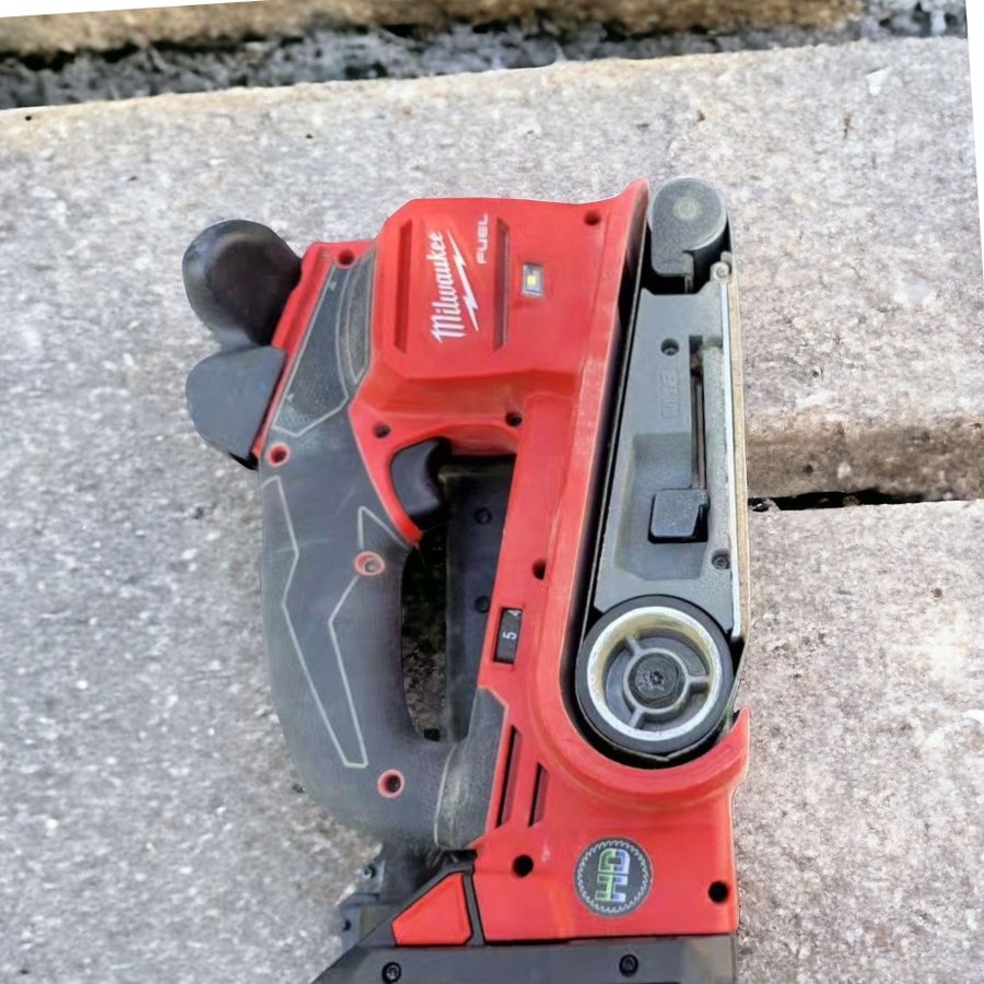 Milwaukee M18 FUEL Belt Sander 2832-20