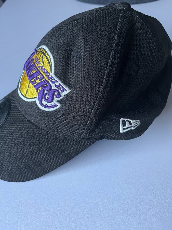 LA Lakers New Era keps