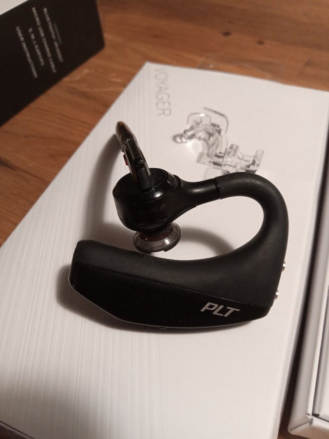 Plantronics Voyager 5200 Bluetooth Headset