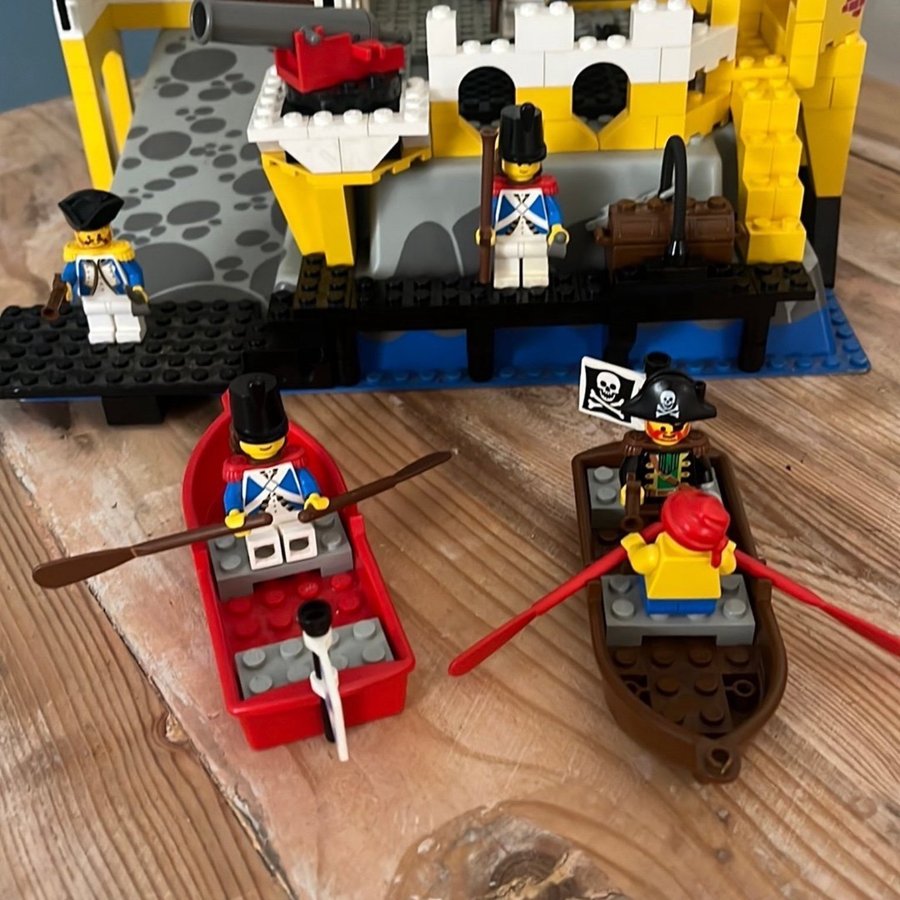 Lego pirates Eldorado fortress och Sabre island