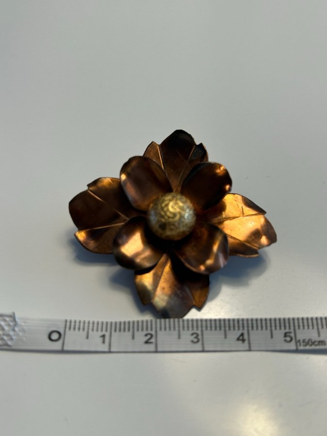 Vintage Broche